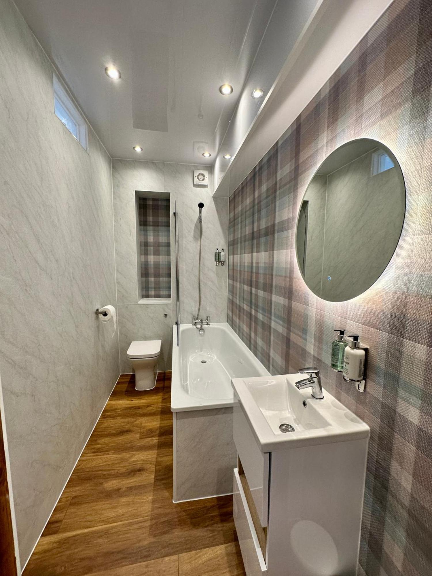 4 Sheraton Apartments فورت ويليام المظهر الخارجي الصورة